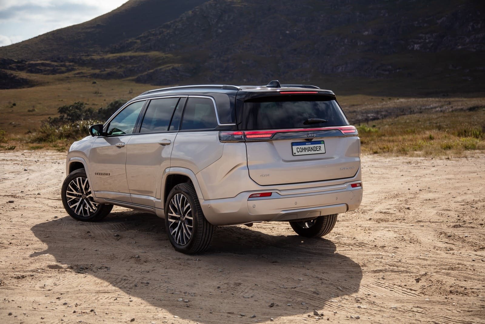 2026 - JEEP COMMANDER OVERLAND, foto 9