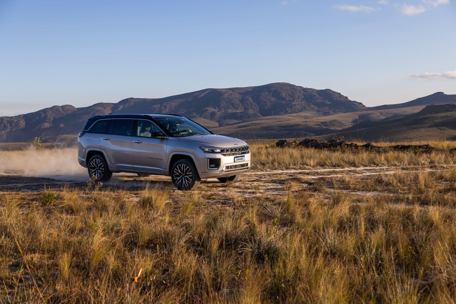 2026 - JEEP COMMANDER OVERLAND, foto 21