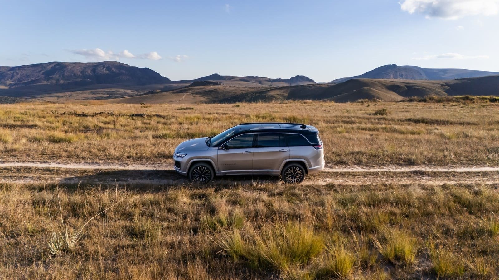 2026 - JEEP COMMANDER OVERLAND, foto 25