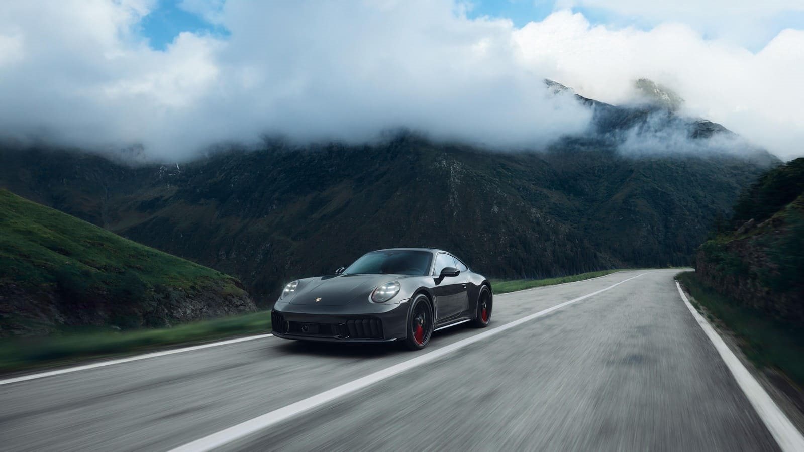 2025 - PORSCHE 911 CARRERA 4 GTS TRIBUTE TO TRANSFAGARASAN, foto 1