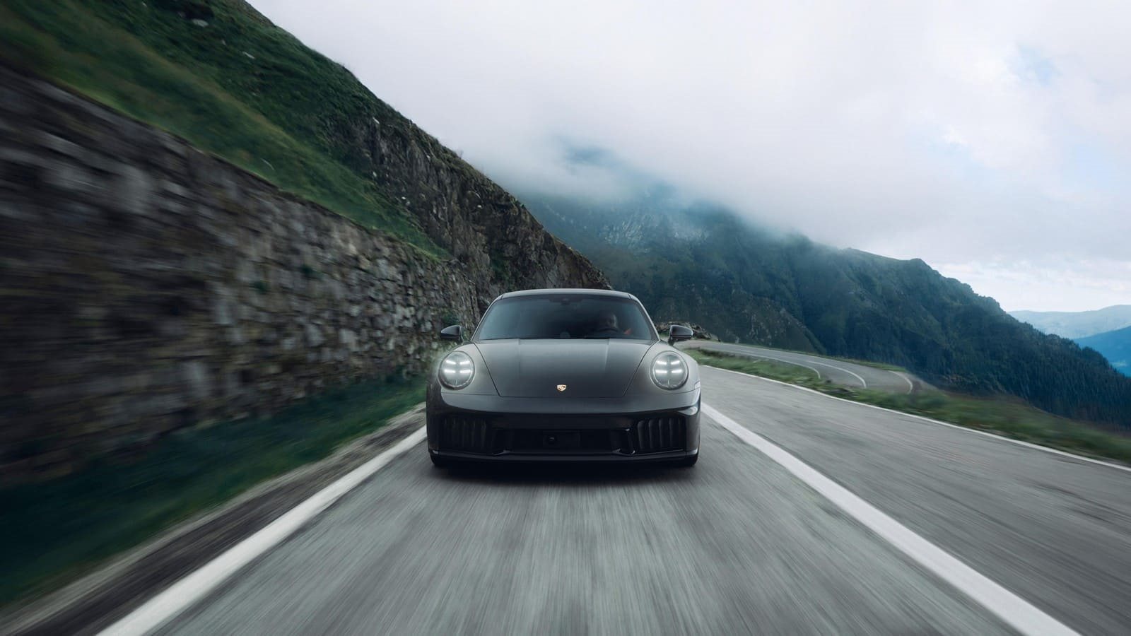 2025 - PORSCHE 911 CARRERA 4 GTS TRIBUTE TO TRANSFAGARASAN, foto 2