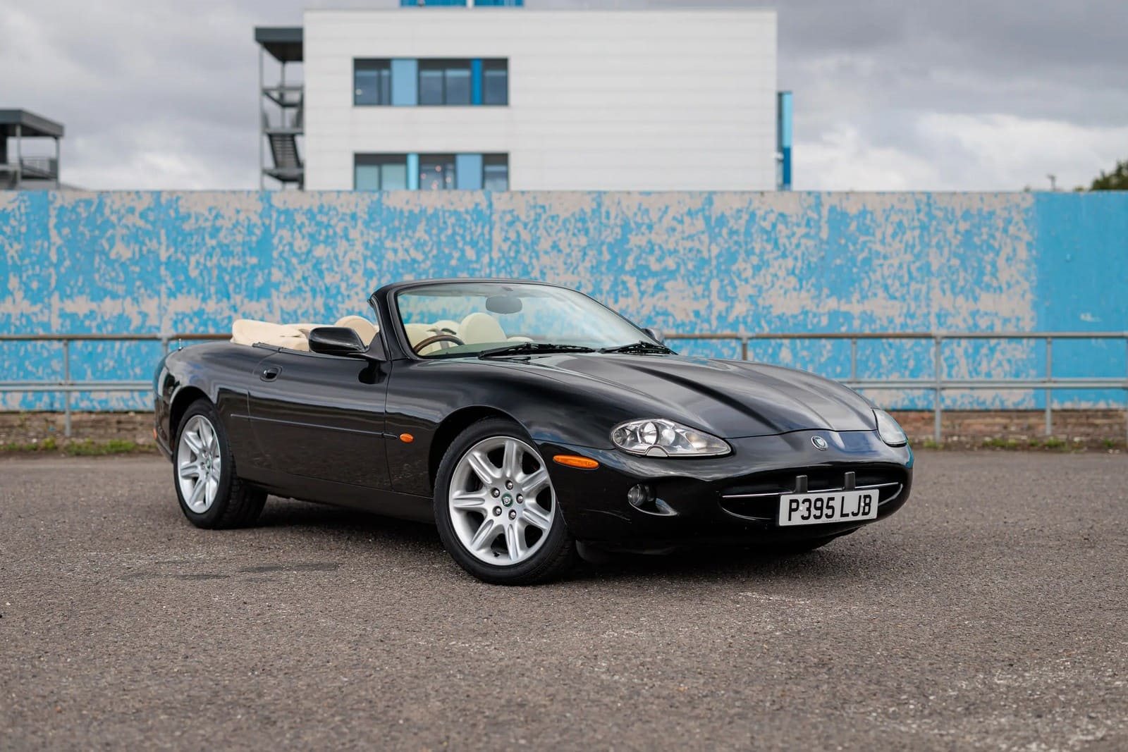 1997 - JAGUAR XK8 CONVERTIBLE, foto 1