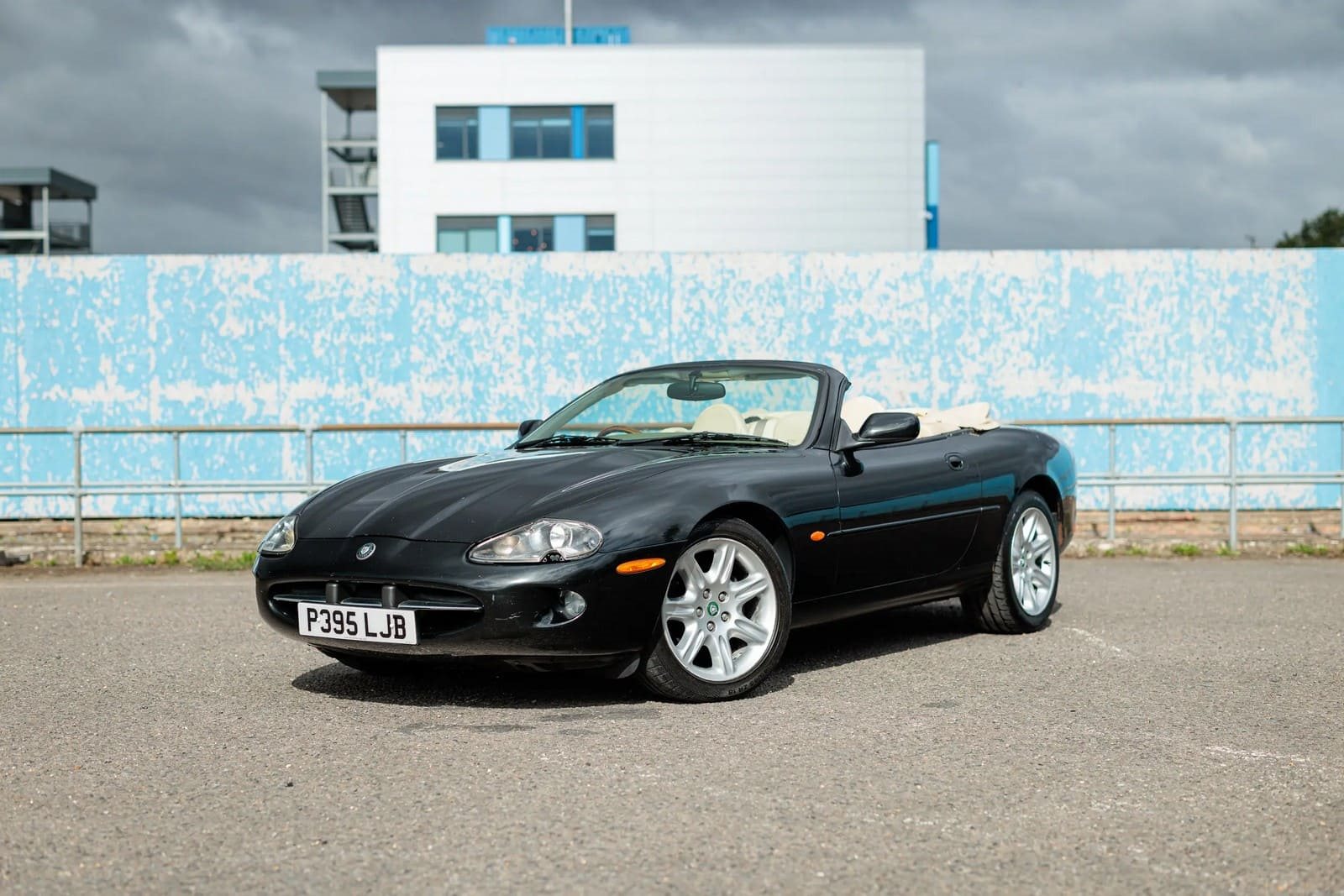 1997 - JAGUAR XK8 CONVERTIBLE, foto 4