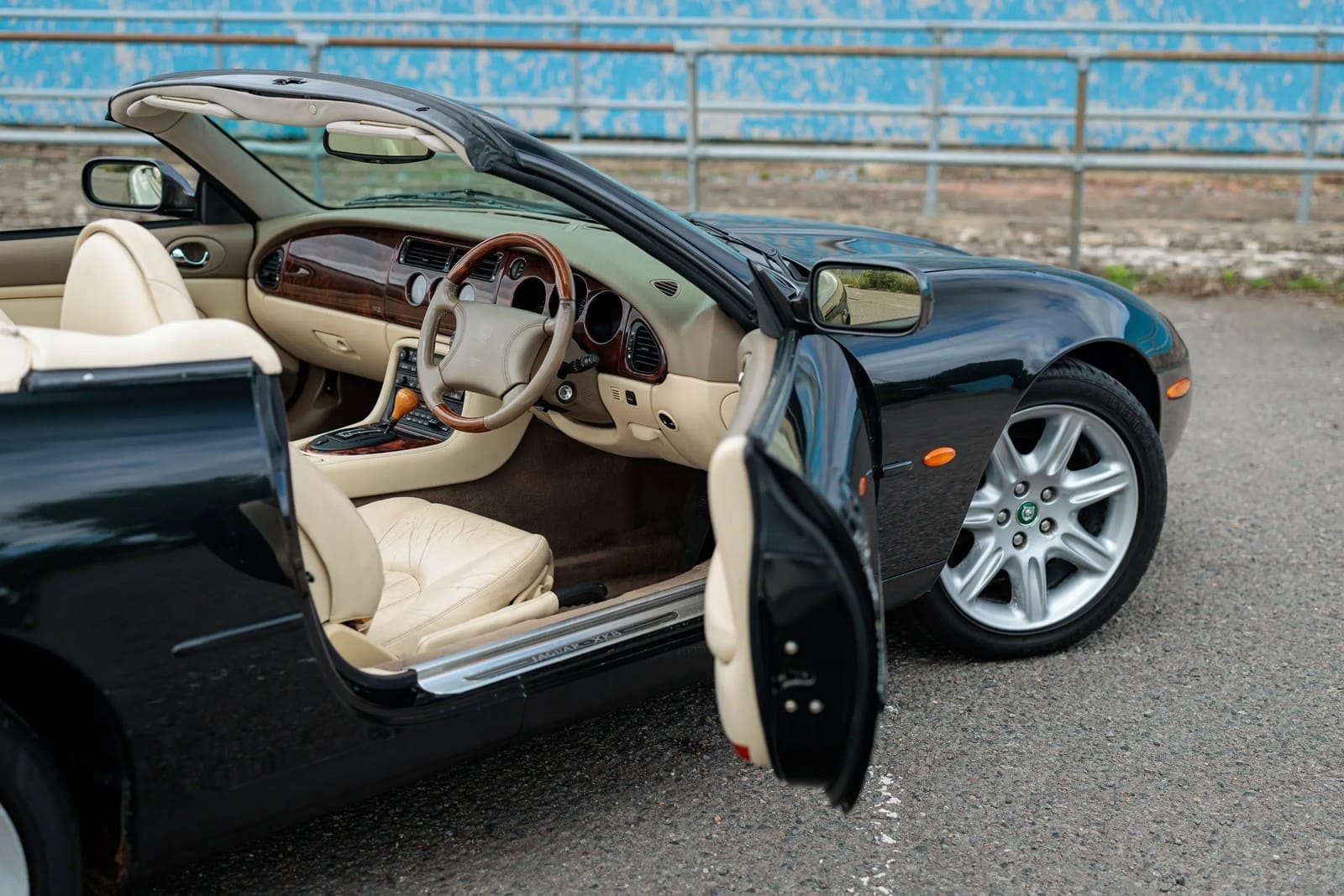 1997 - JAGUAR XK8 CONVERTIBLE, foto 32