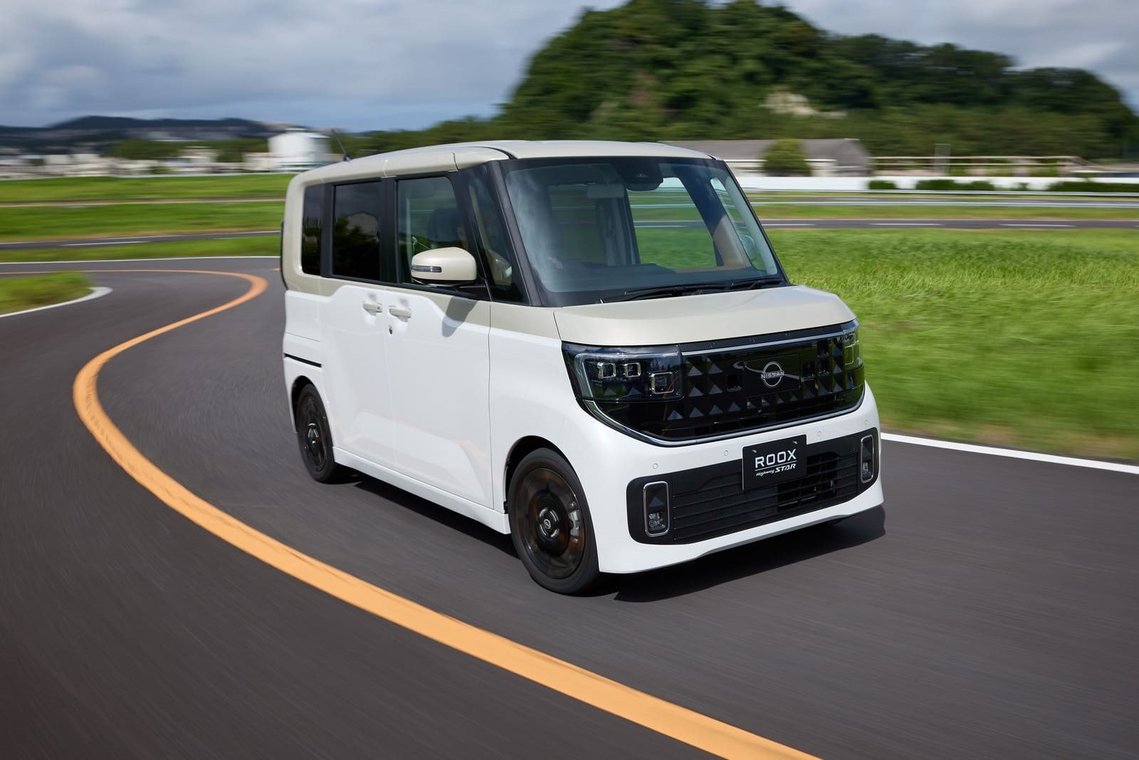 NISSAN ROOX, foto 3