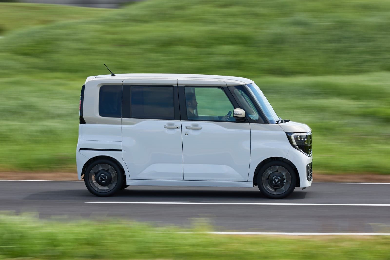 NISSAN ROOX, foto 10