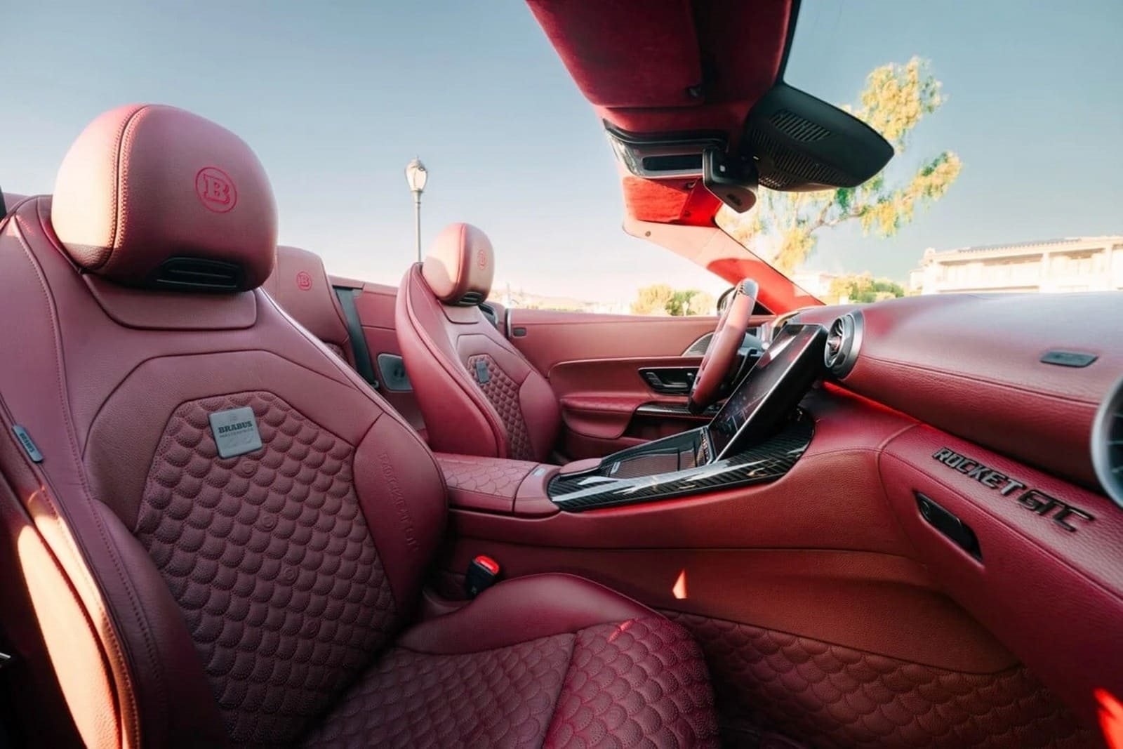 2025 - MERCEDES-AMG SL 63 S BRABUS ROCKET GTC DEEP RED, foto 26