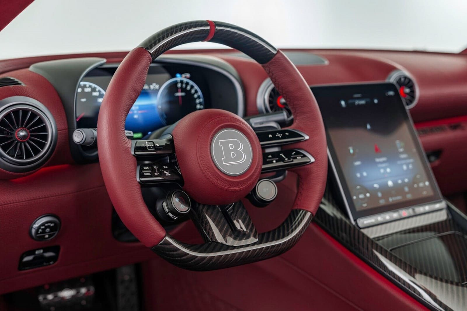 2025 - MERCEDES-AMG SL 63 S BRABUS ROCKET GTC DEEP RED, foto 29