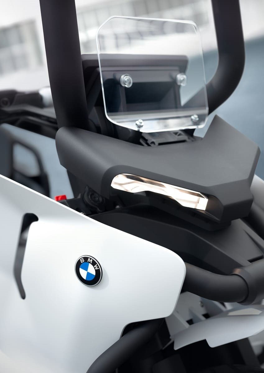 2025 - BMW VISION CE, foto 24
