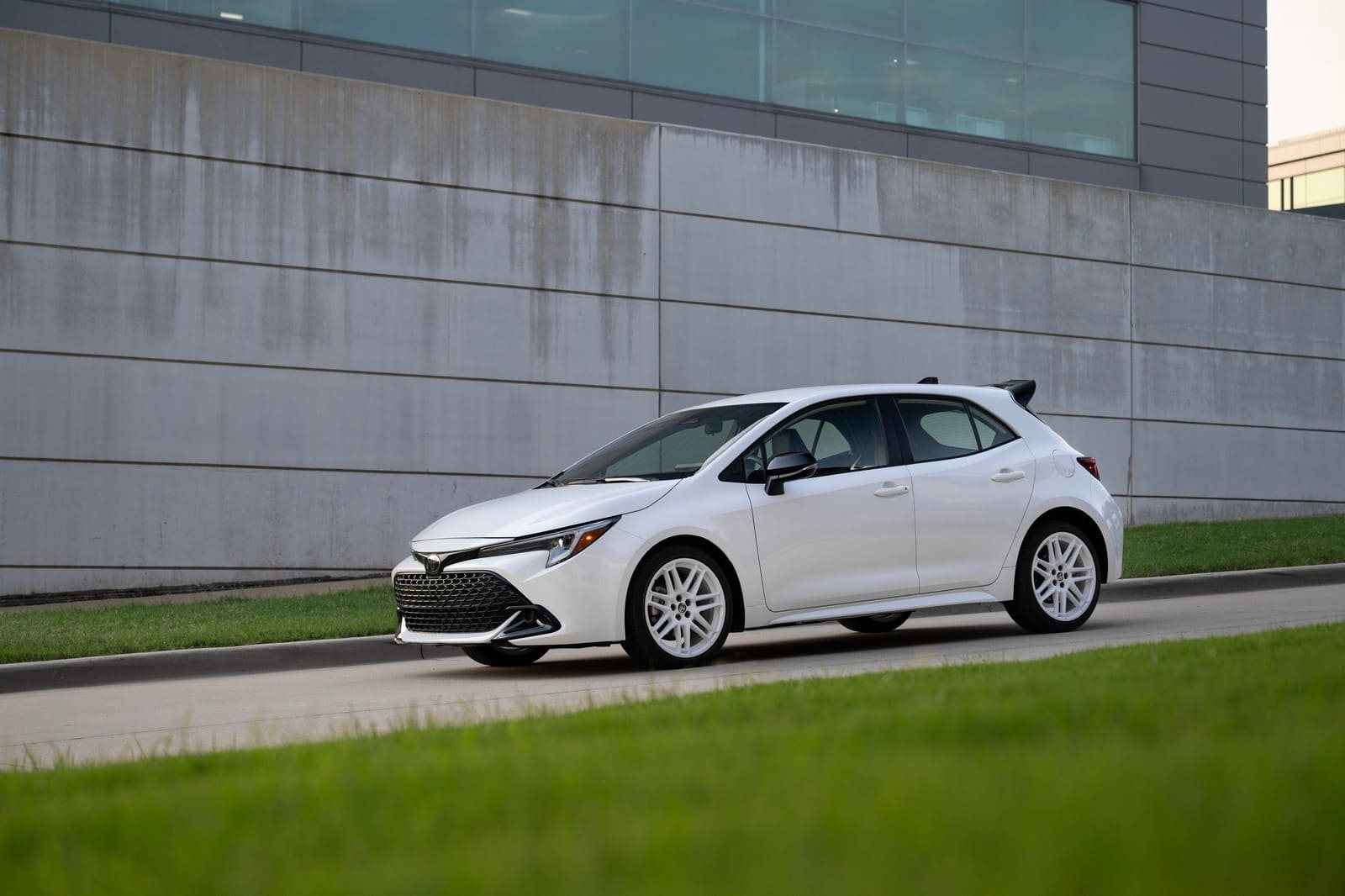 2026 - TOYOTA COROLLA HATCHBACK, foto 4