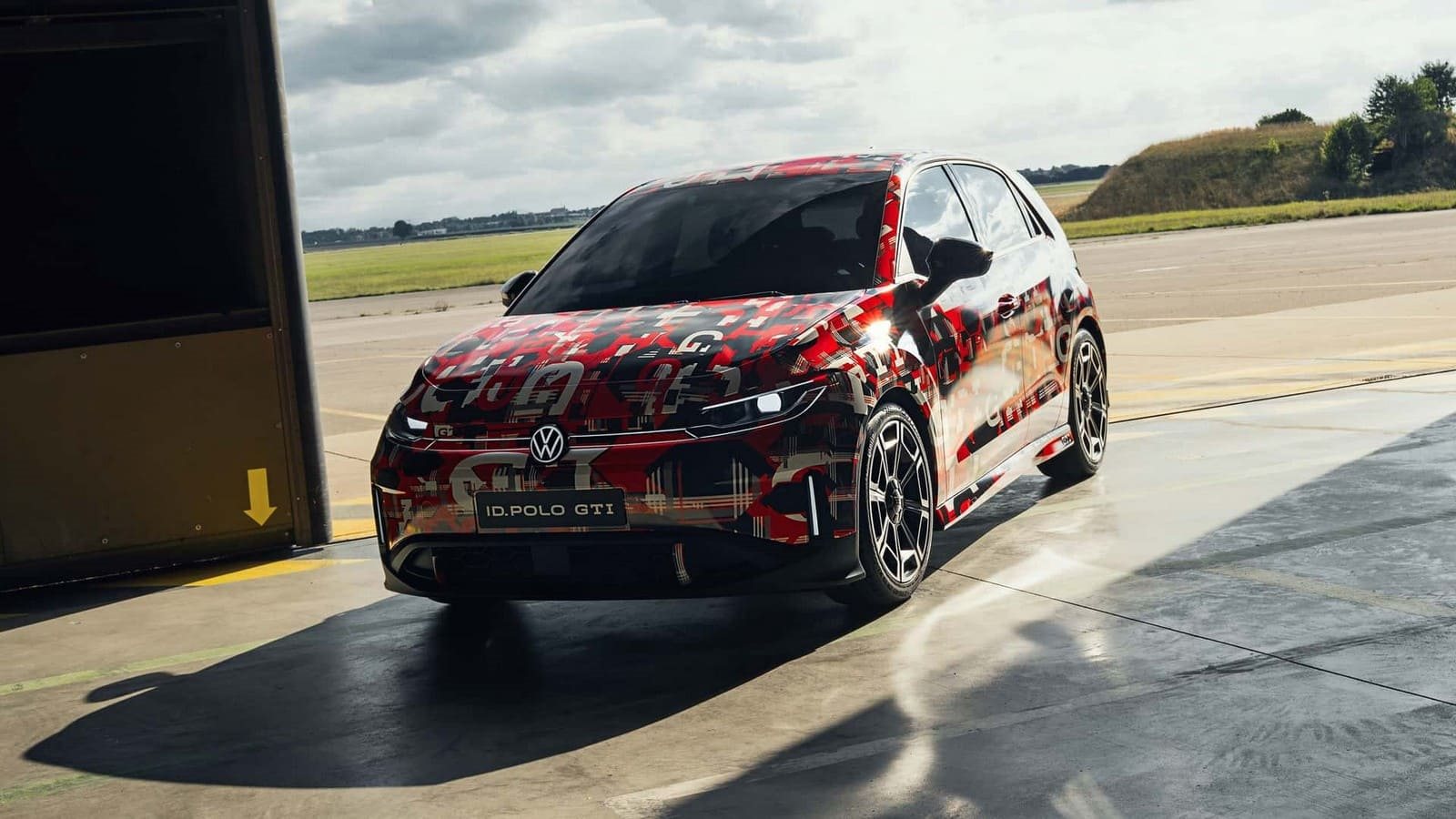 2025 - VOLKSWAGEN ID. POLO GTI ‘DESIGN FREEZE’, foto 2