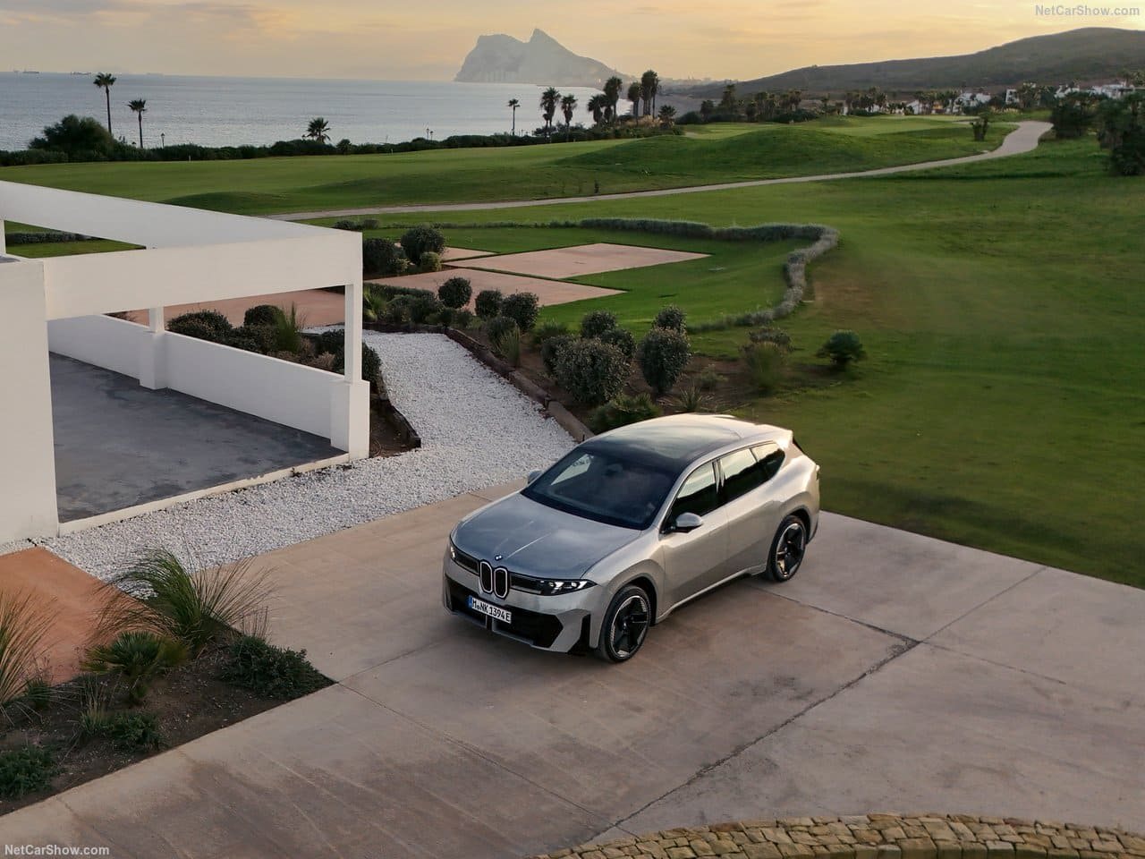 2026 - BMW iX3, foto 13