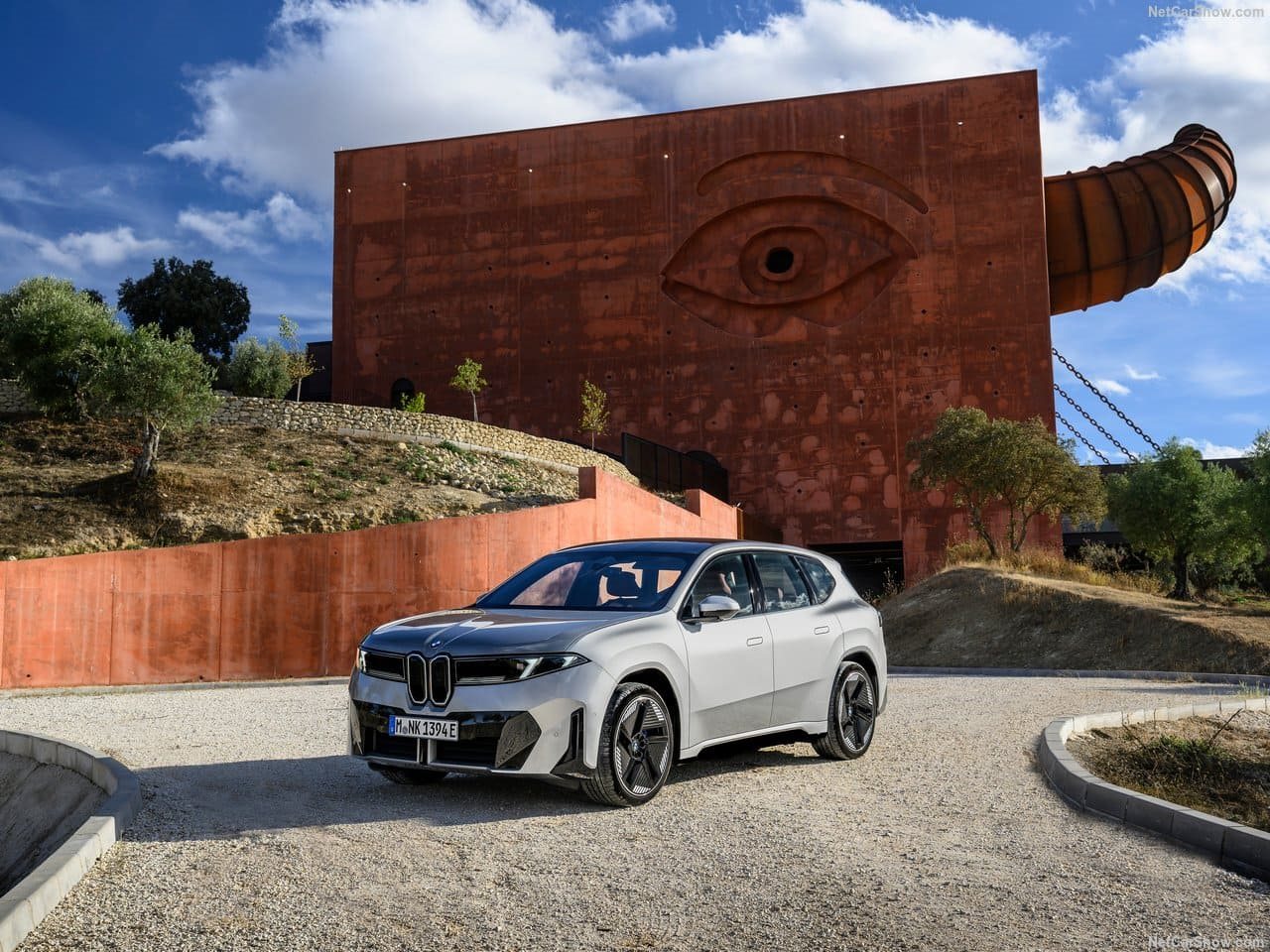2026 - BMW iX3, foto 14