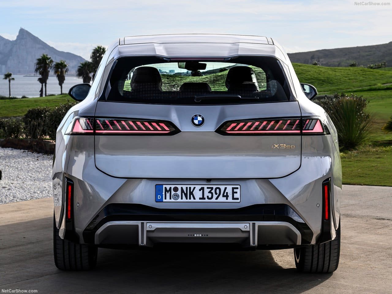 2026 - BMW iX3, foto 136