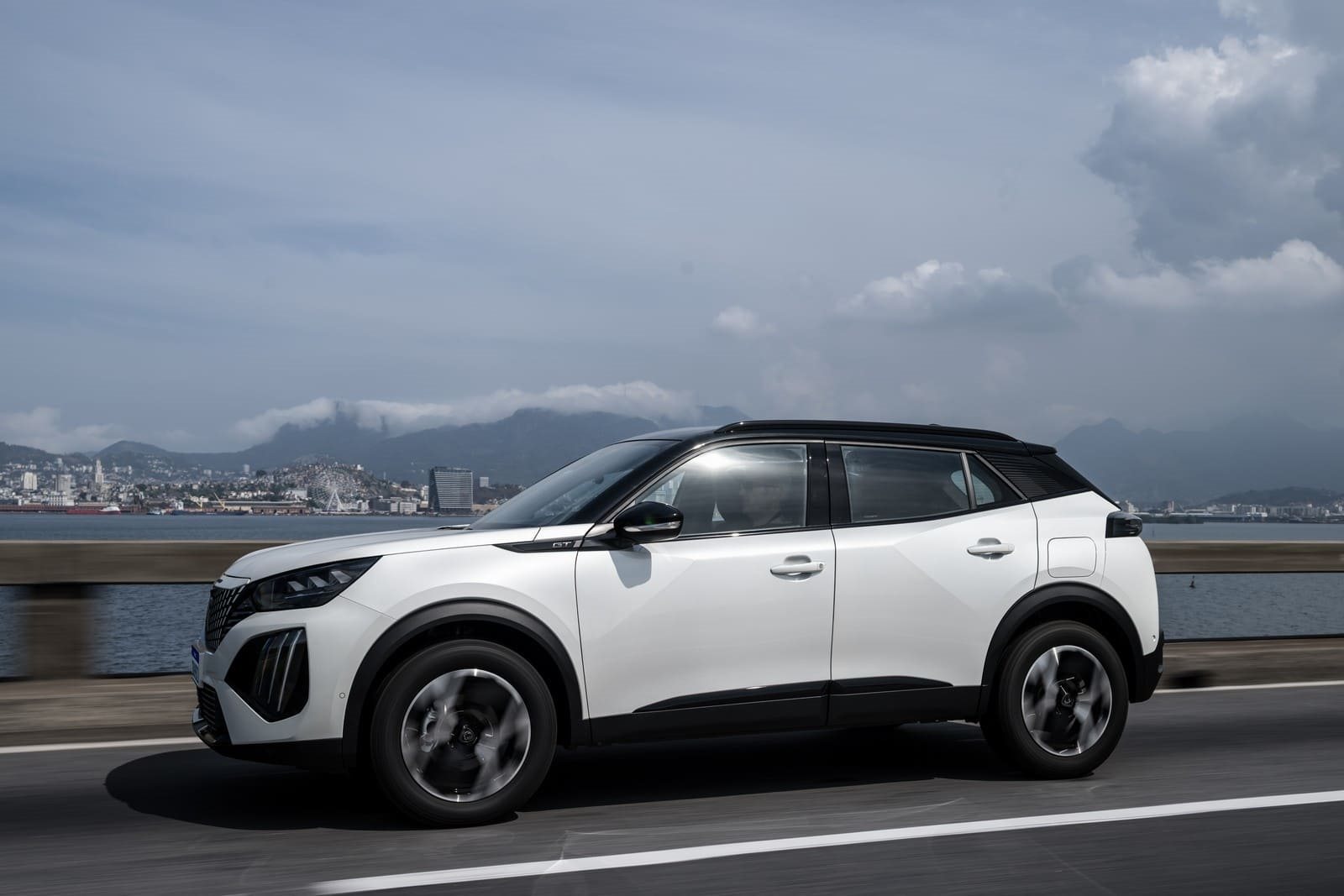 2026 - PEUGEOT 2008 HYBRID, foto 4