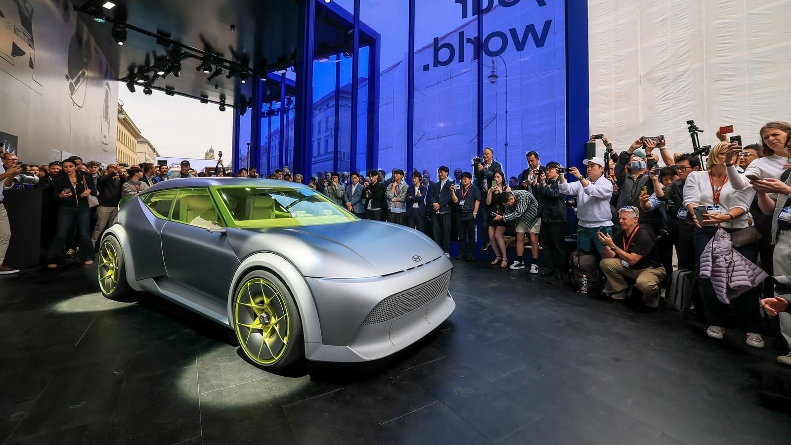 HYUNDAI CONCEPT THREE, foto 8