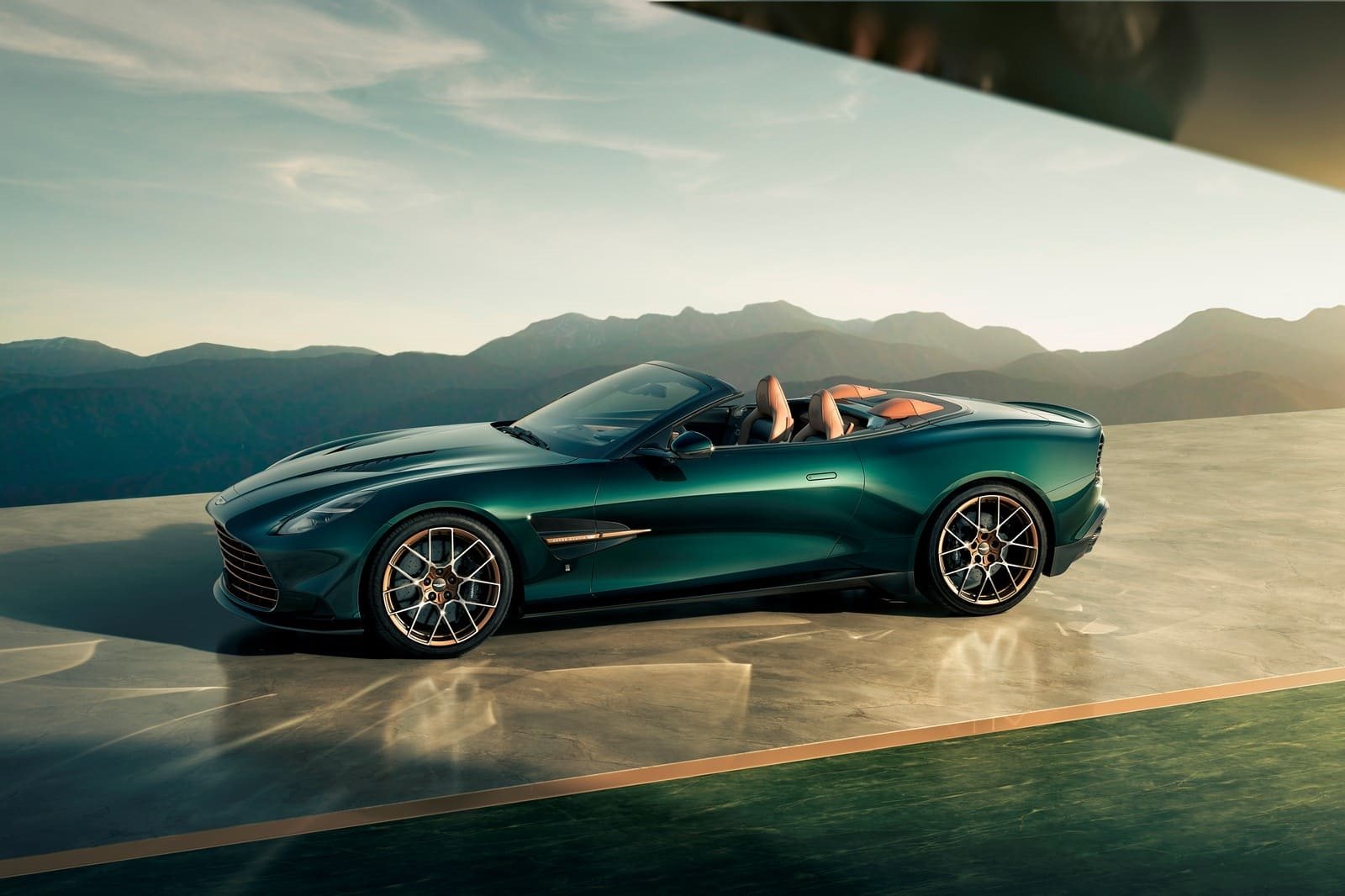 2025 - ASTON MARTIN VOLANTE 60TH ANNIVERSARY EDITIONS, foto 2