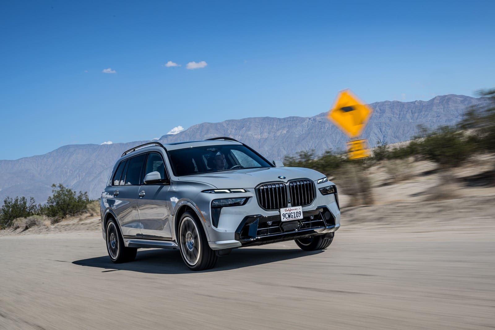 2025 - BMW X7 xDRIVE40i M SPORT, foto 2