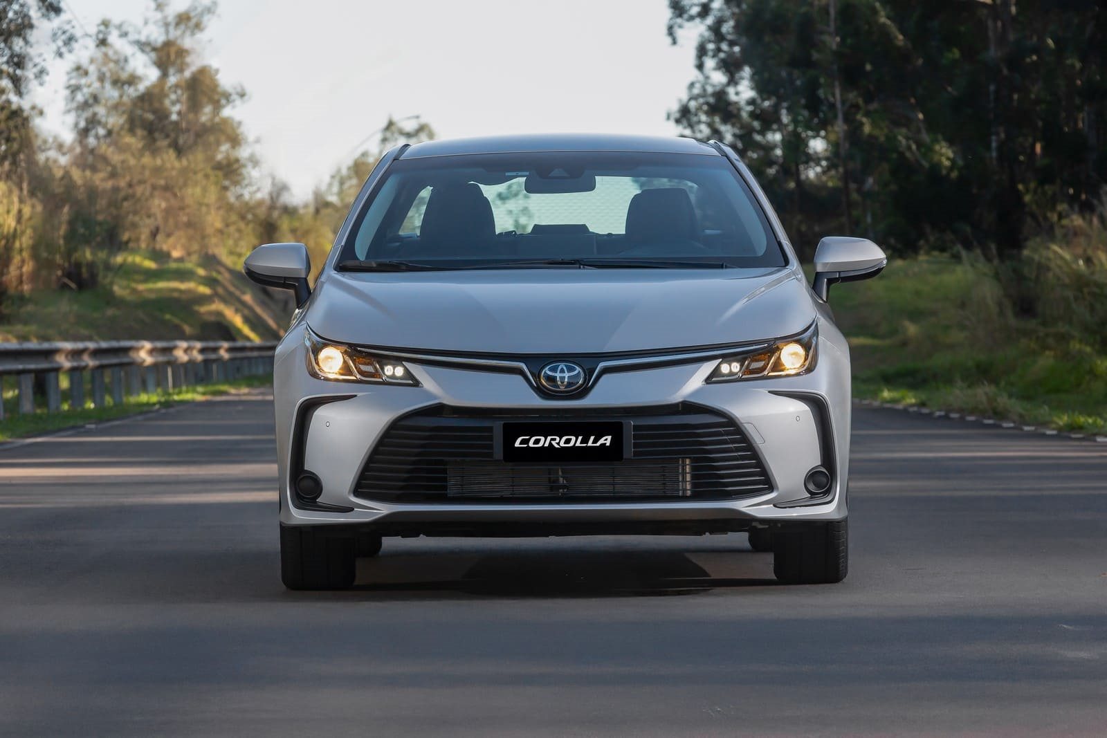 2025 - TOYOTA COROLLA GLi HYBRID, foto 2