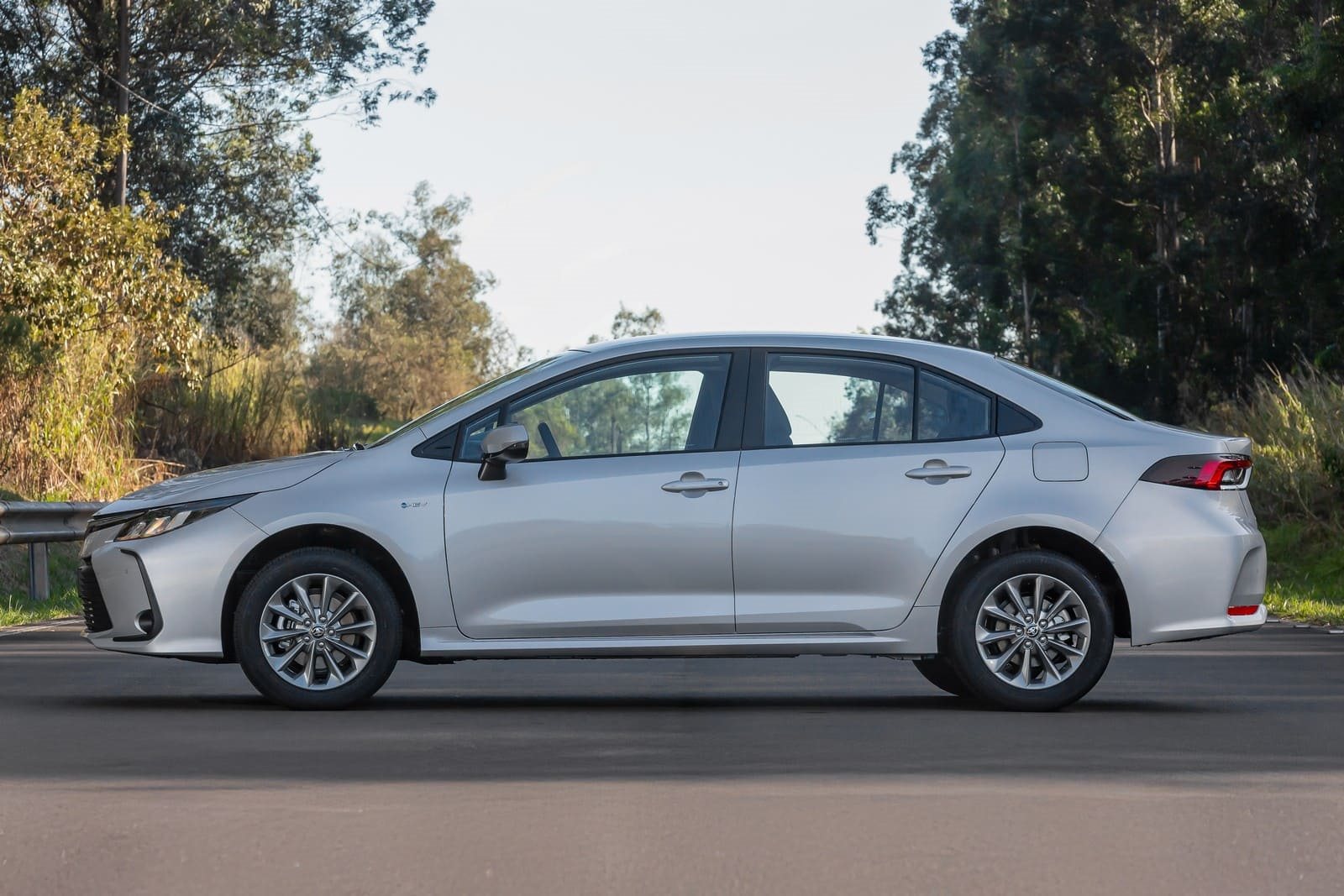 2025 - TOYOTA COROLLA GLi HYBRID, foto 3