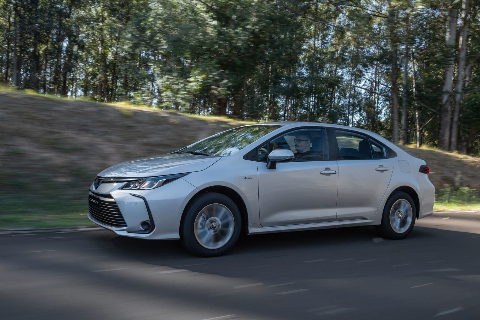 2025 - TOYOTA COROLLA GLi HYBRID, foto 22