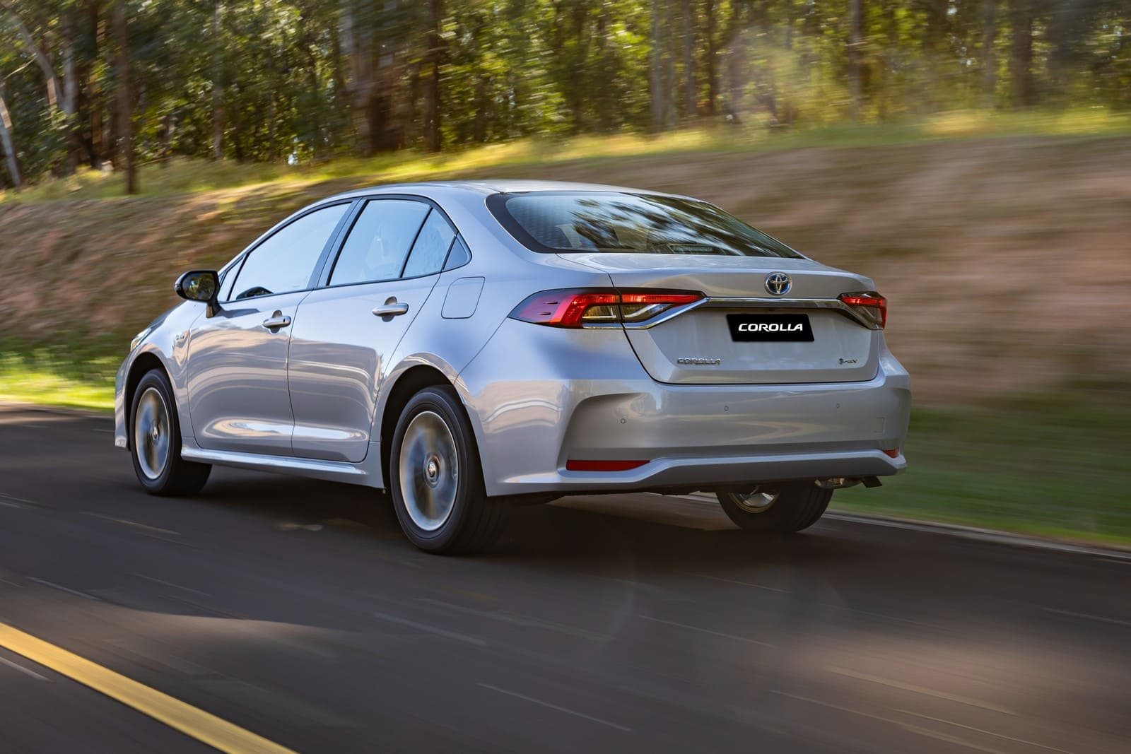 2025 - TOYOTA COROLLA GLi HYBRID, foto 39