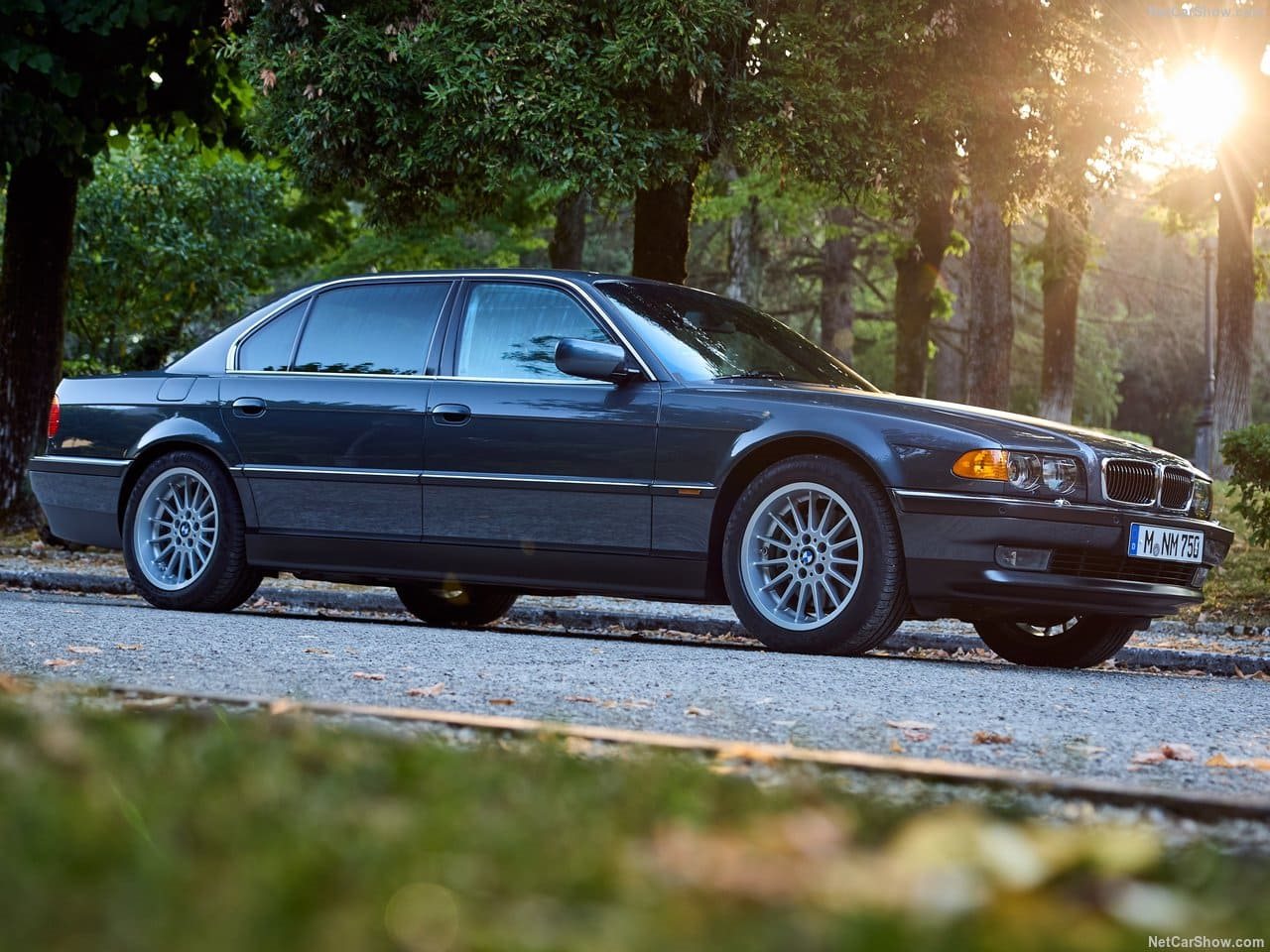 1999 - BMW 750iL, foto 1