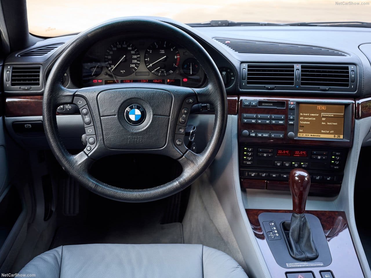 1999 - BMW 750iL, foto 90