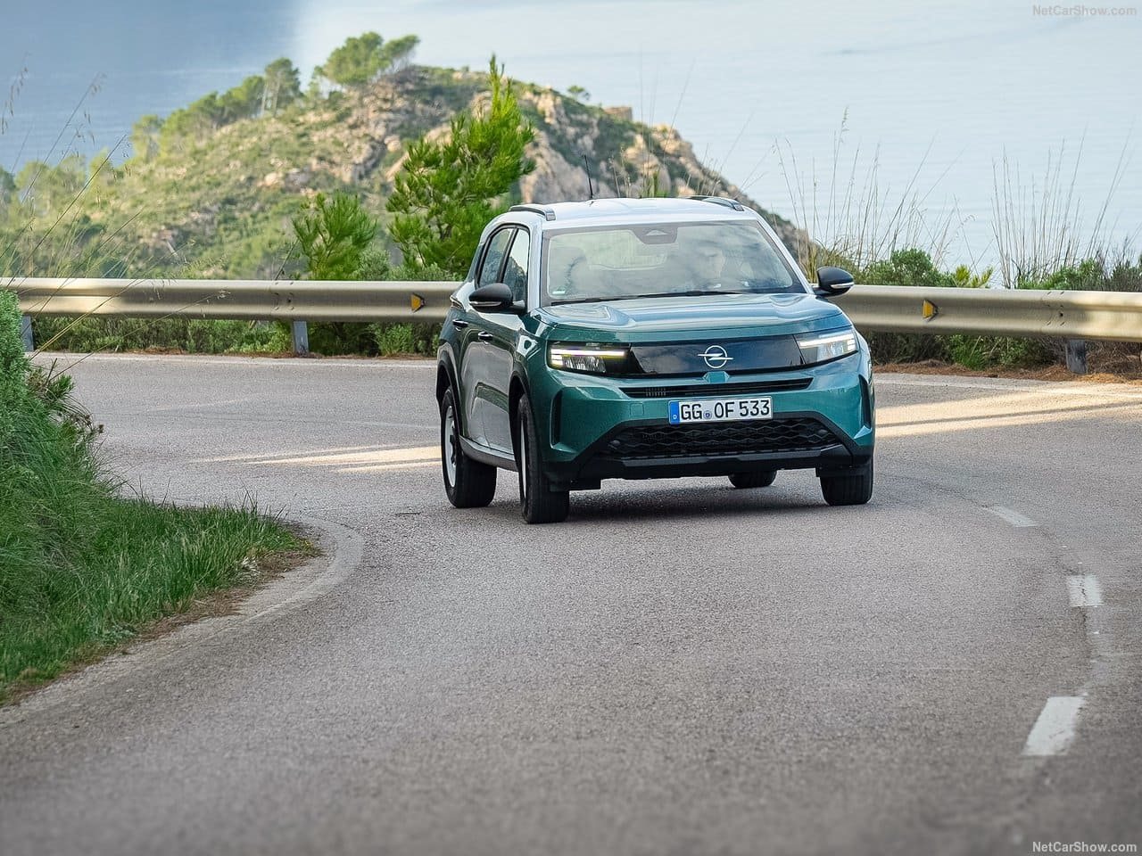 2025 - OPEL FRONTERA HYBRID, foto 13