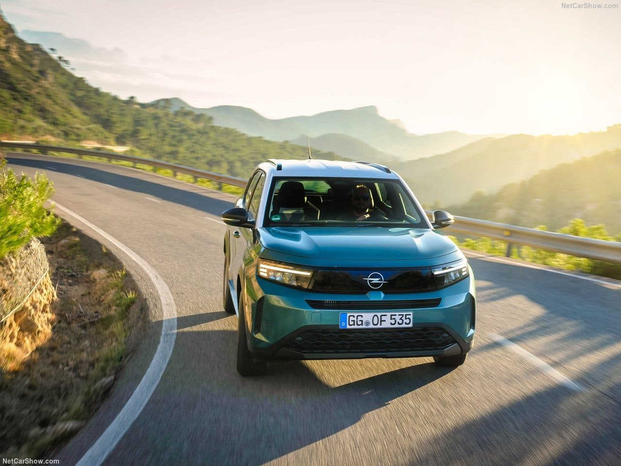 2025 - OPEL FRONTERA HYBRID, foto 14