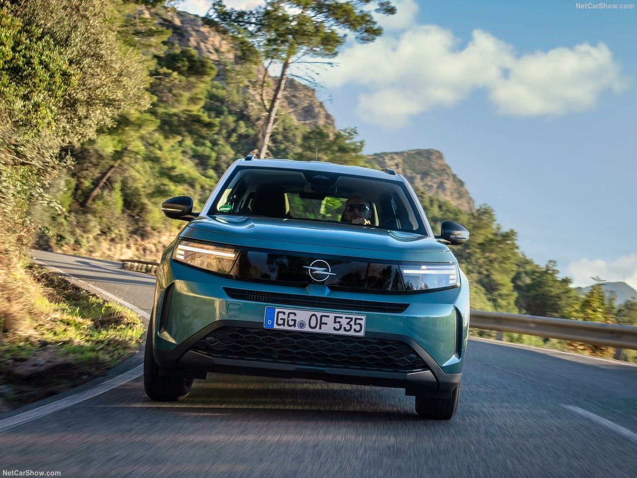 2025 - OPEL FRONTERA HYBRID, foto 43
