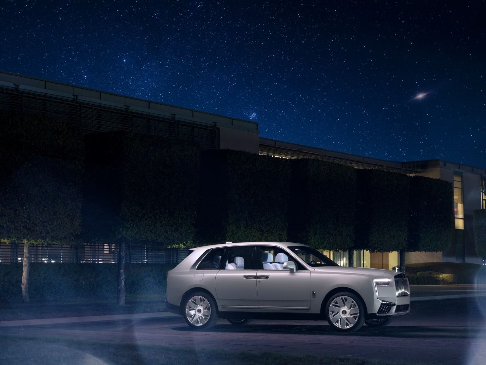 2025 - ROLLS-ROYCE CULLINAN COSMOS, foto 2