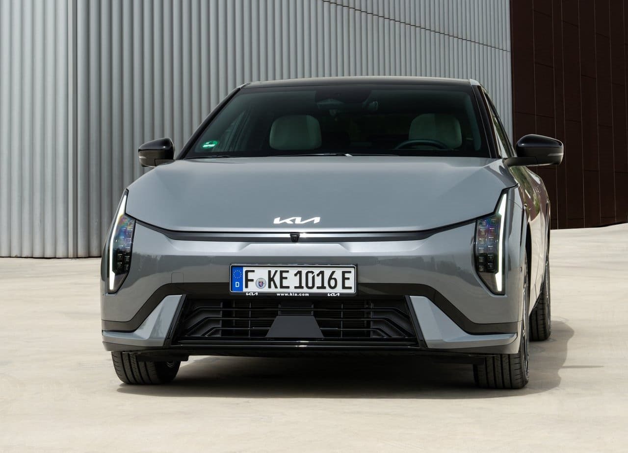 2026 - KIA EV4 SEDAN FASTBACK EU VERSION, foto 4