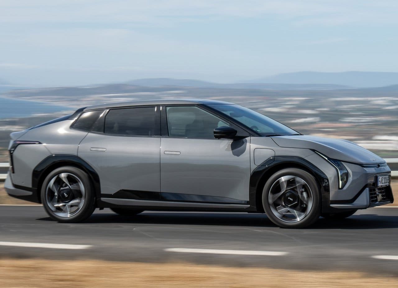 2026 - KIA EV4 SEDAN FASTBACK EU VERSION, foto 9