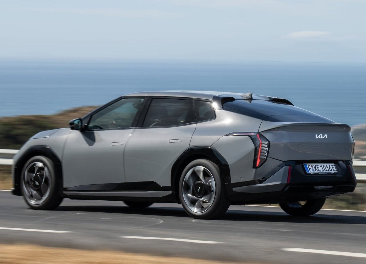 2026 - KIA EV4 SEDAN FASTBACK EU VERSION, foto 15
