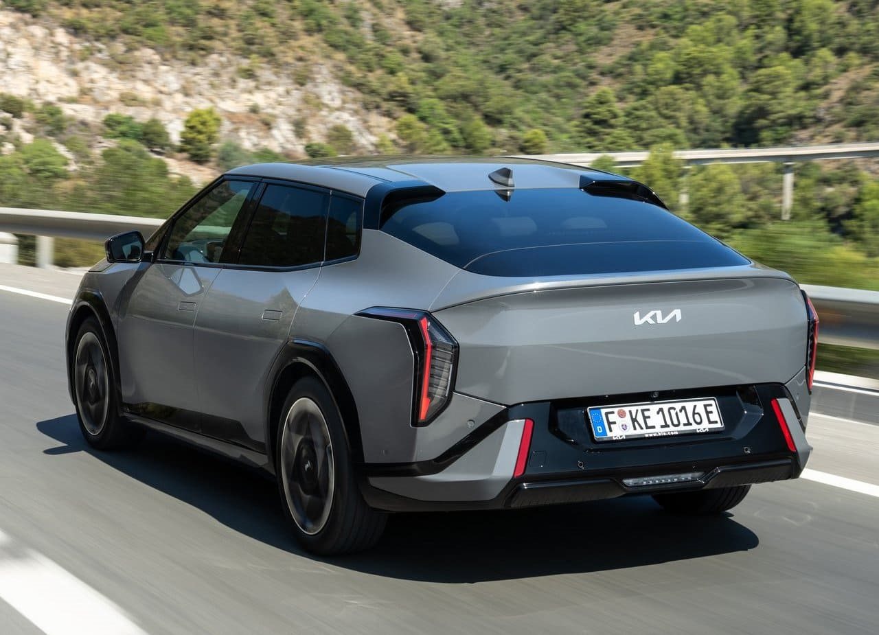 2026 - KIA EV4 SEDAN FASTBACK EU VERSION, foto 17