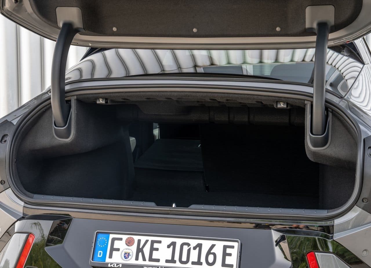 2026 - KIA EV4 SEDAN FASTBACK EU VERSION, foto 35
