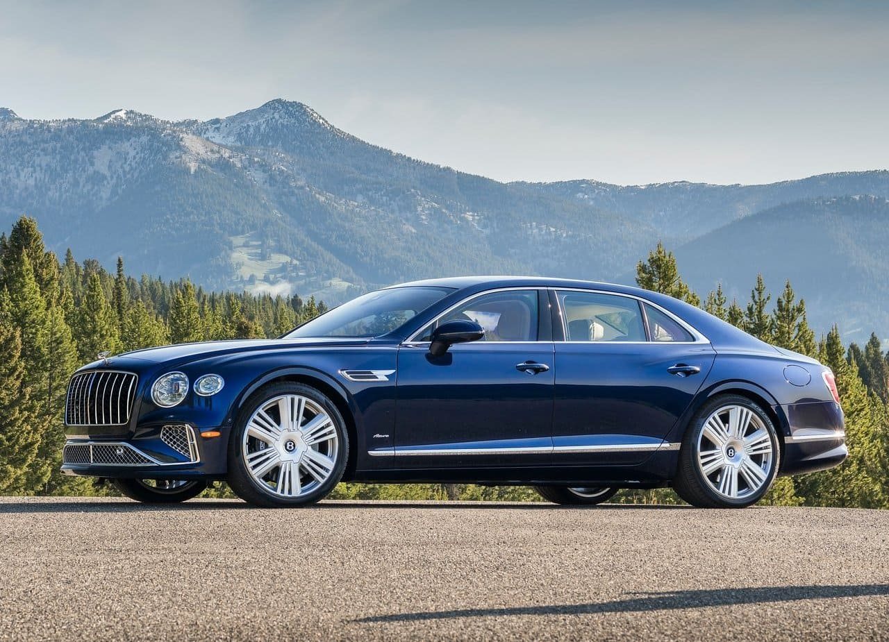 2026 - BENTLEY FLYING SPUR AZURE, foto 2