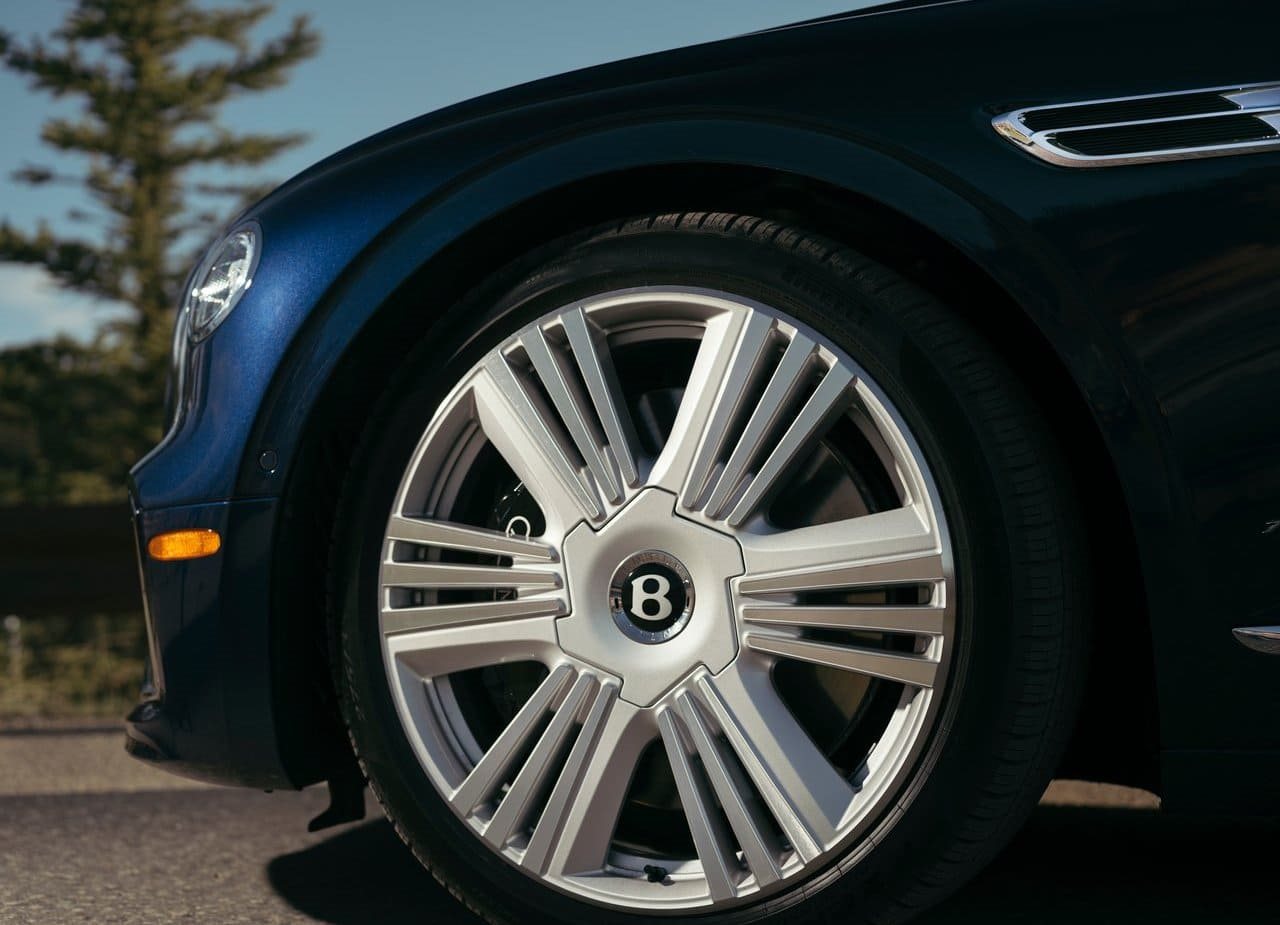2026 - BENTLEY FLYING SPUR AZURE, foto 25