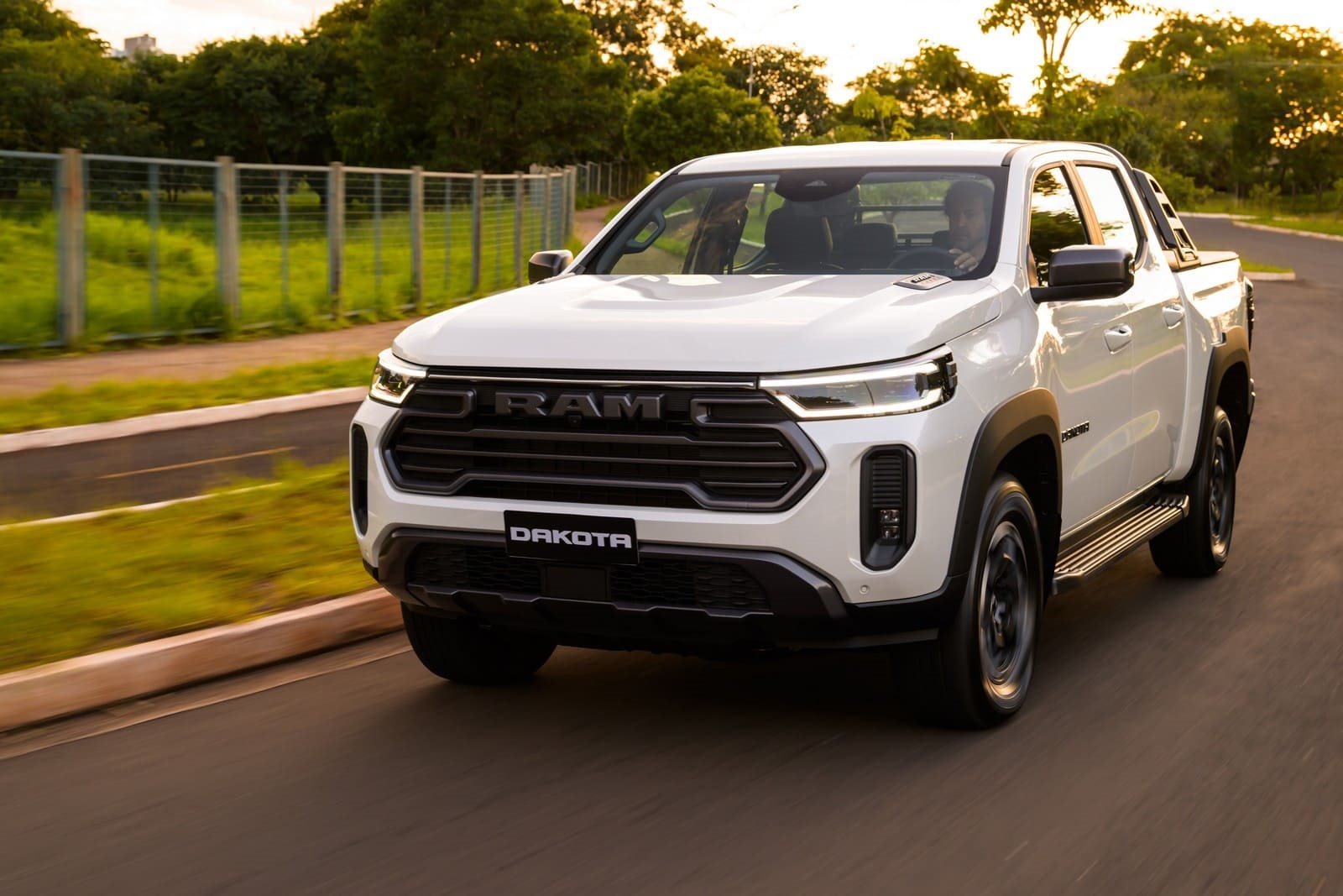 2026 - RAM DAKOTA WARLOCK, foto 2