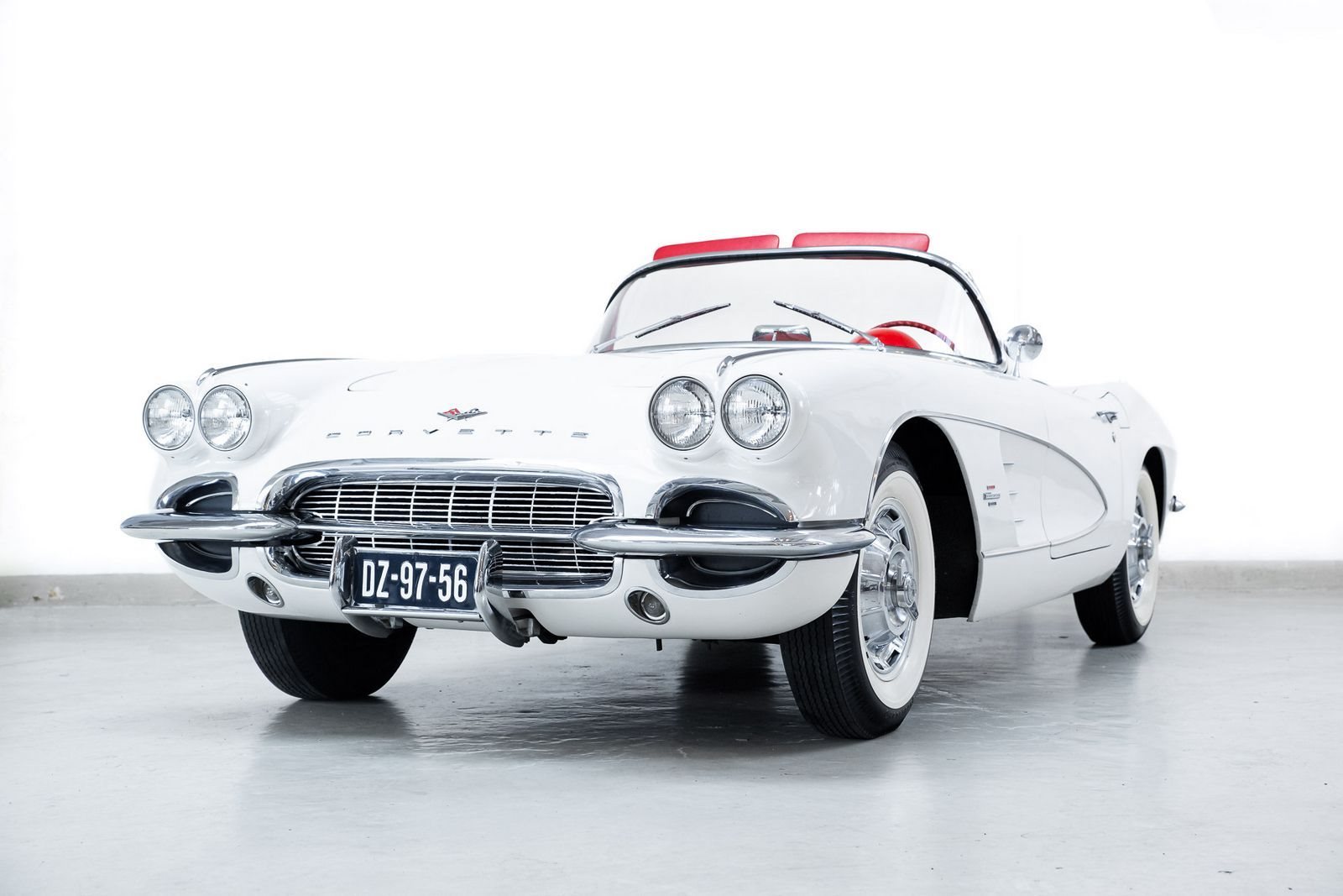 CHEVROLET CORVETTE ERMINE WHITE, foto 1