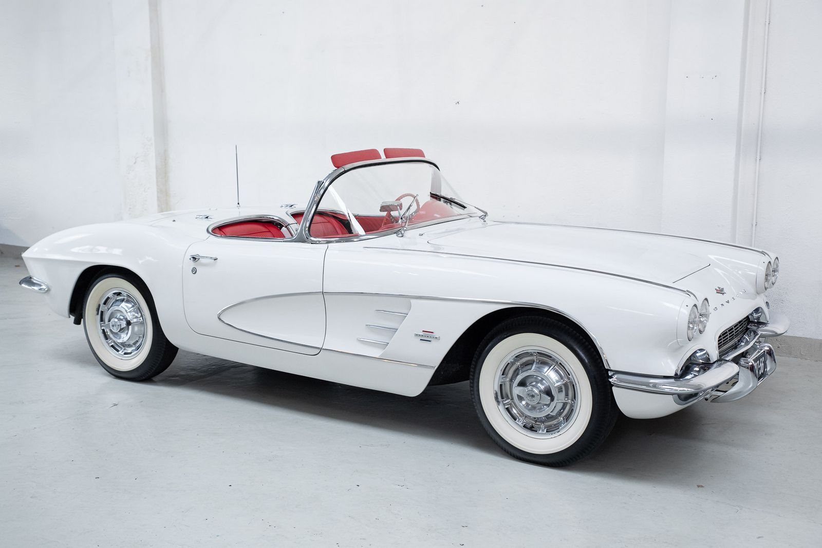 CHEVROLET CORVETTE ERMINE WHITE, foto 3
