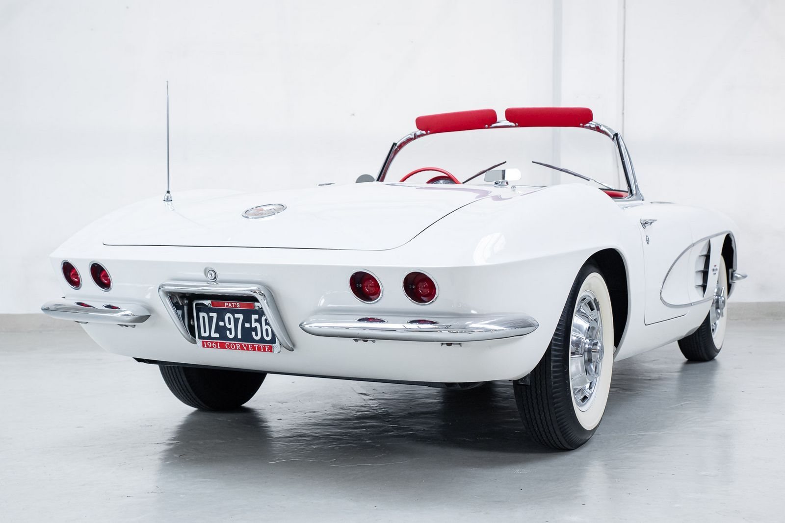 CHEVROLET CORVETTE ERMINE WHITE, foto 6