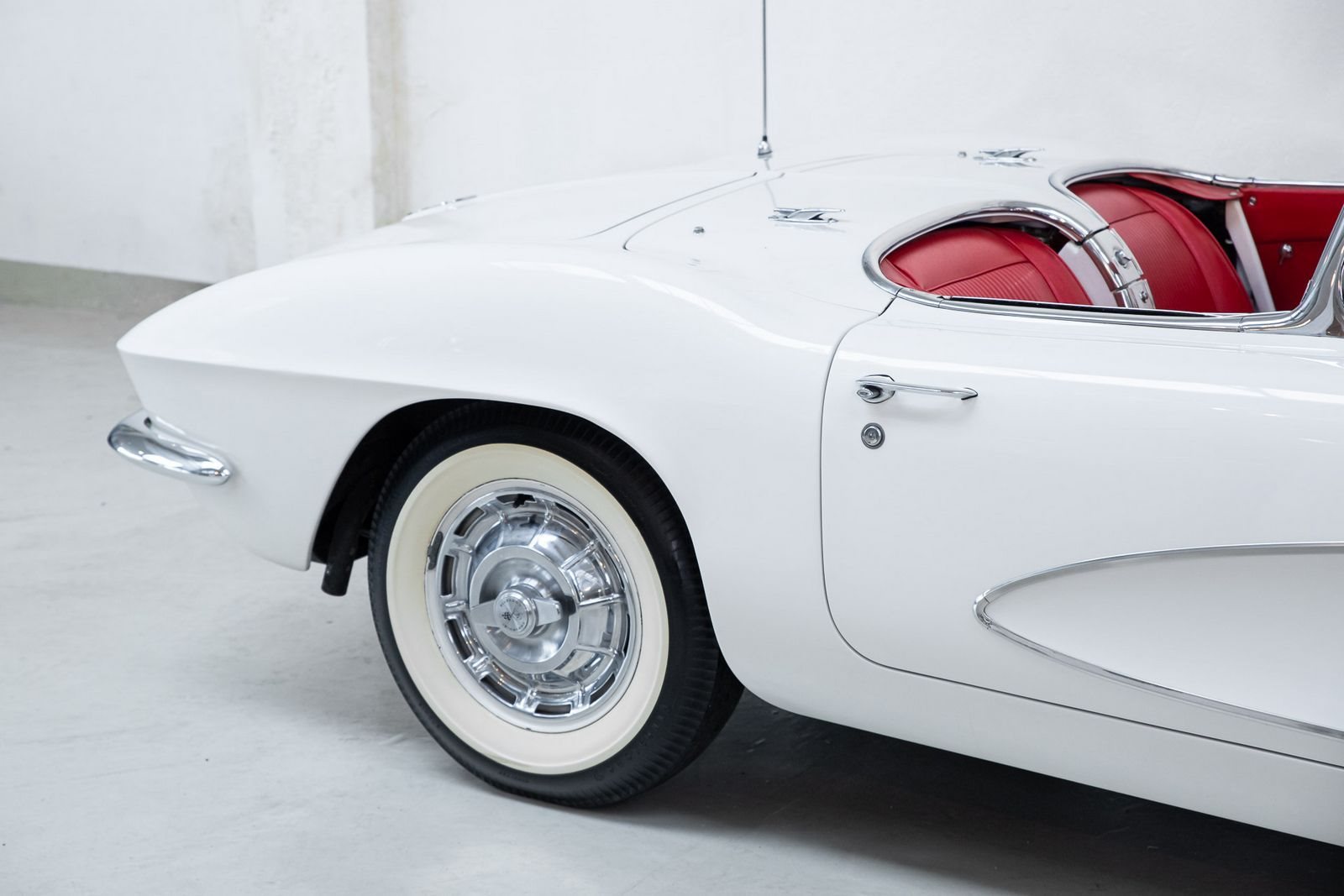 CHEVROLET CORVETTE ERMINE WHITE, foto 29