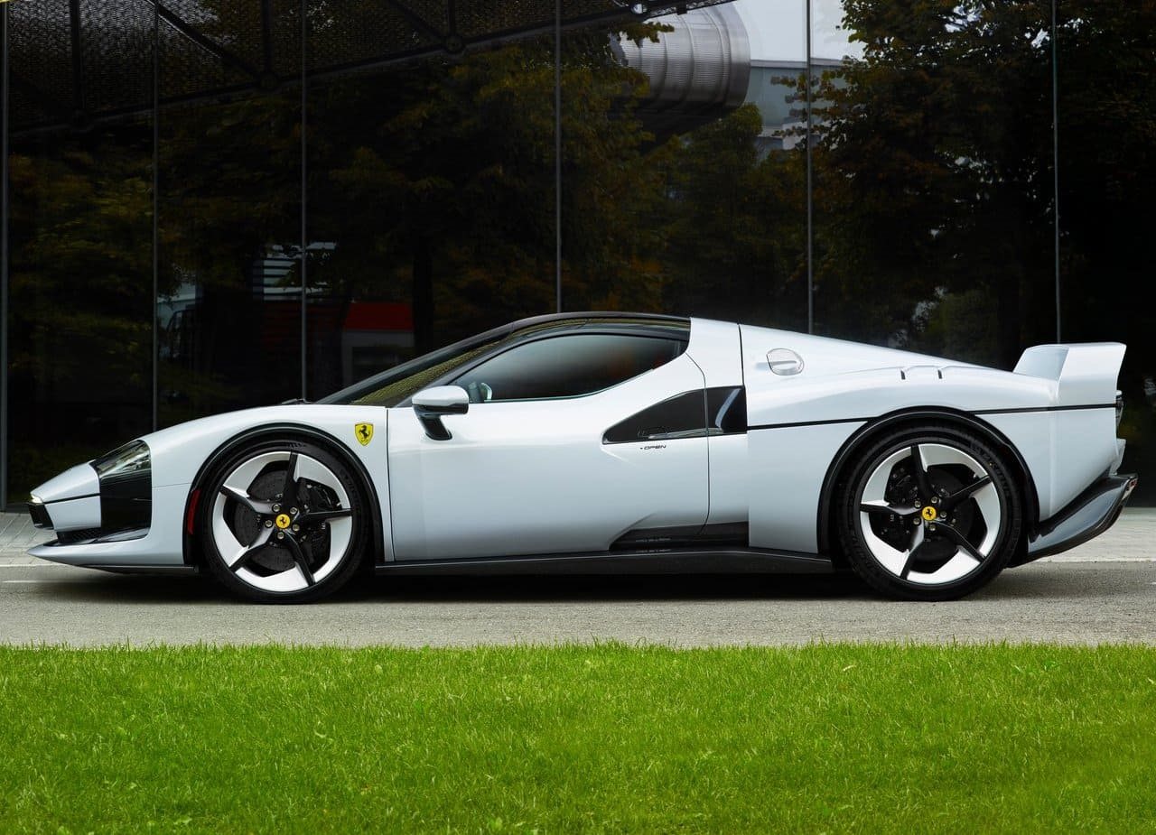 2025 - FERRARI SC40, foto 4