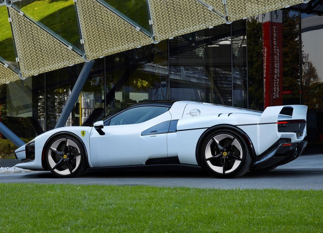 2025 - FERRARI SC40, foto 10