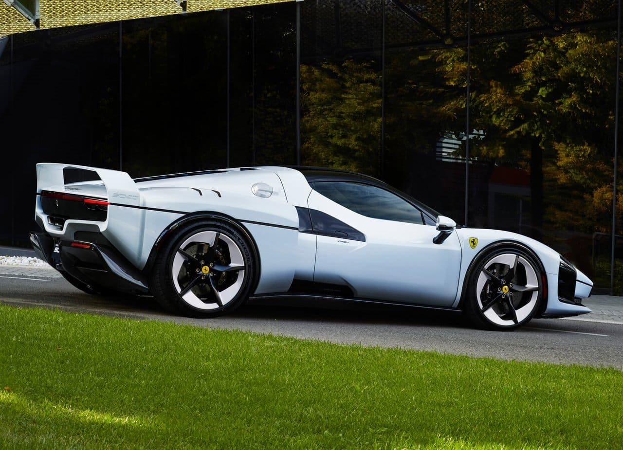 2025 - FERRARI SC40, foto 11