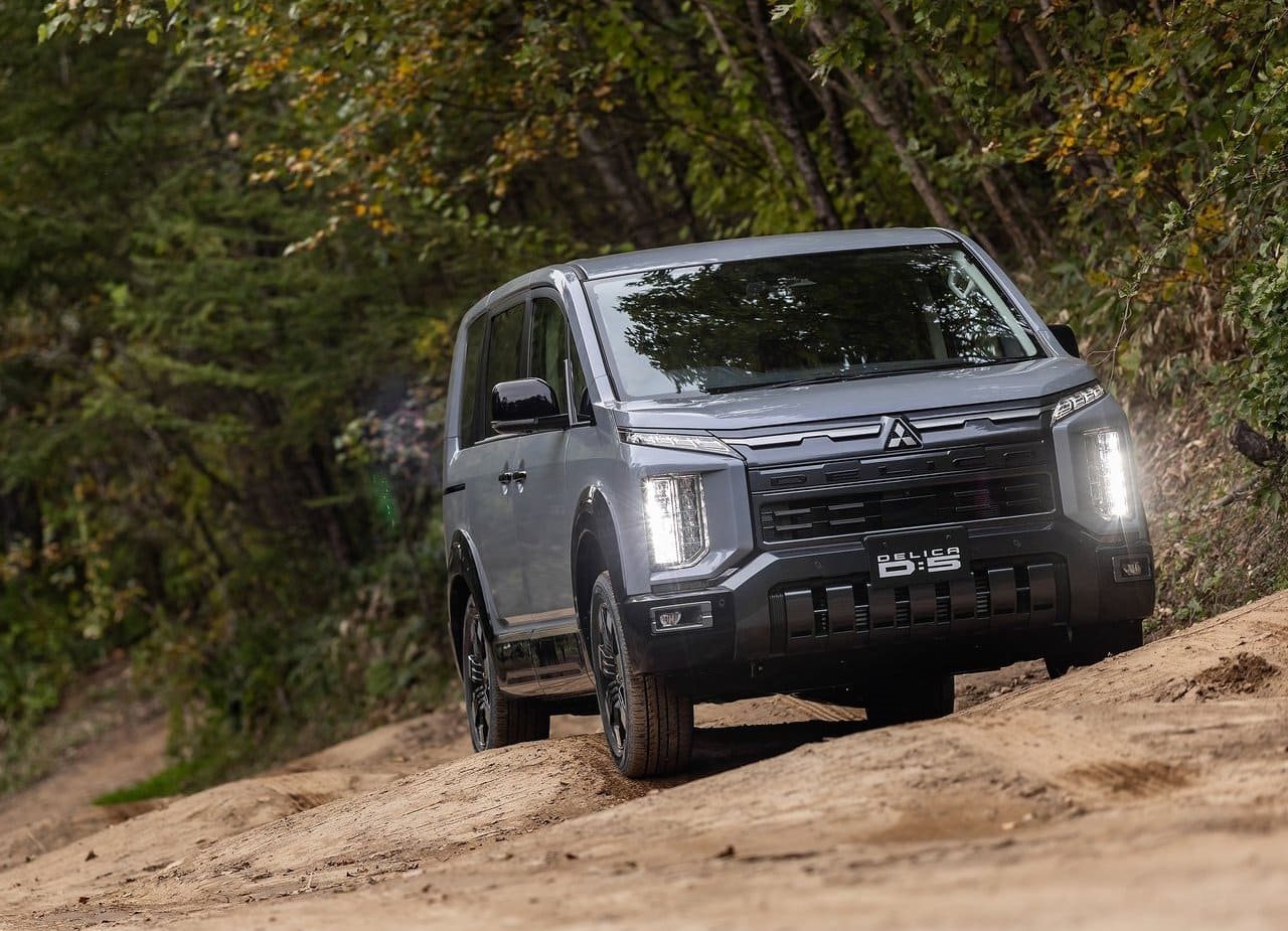 MITSUBISHI DELICA D:5 CONCEPT, foto 8
