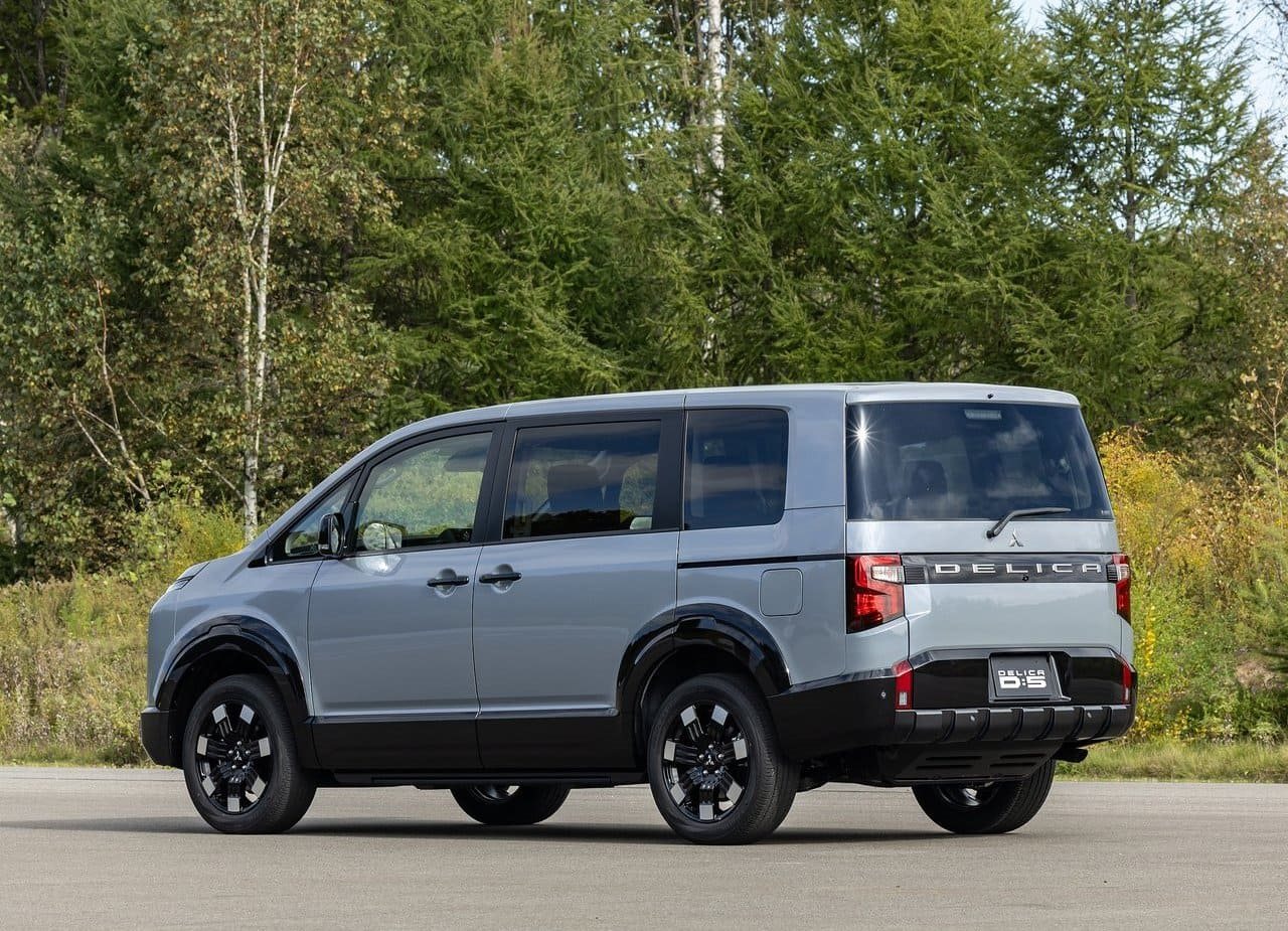 MITSUBISHI DELICA D:5 CONCEPT, foto 10