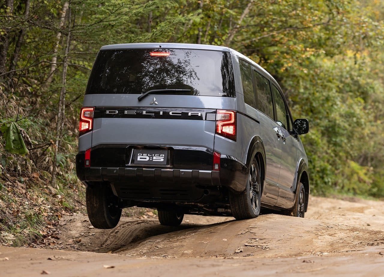 MITSUBISHI DELICA D:5 CONCEPT, foto 15